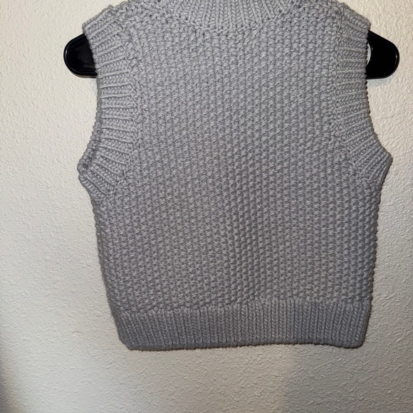 H&M Light Gray/Light Blue Knit Sweater Vest - Picture 3 of 3